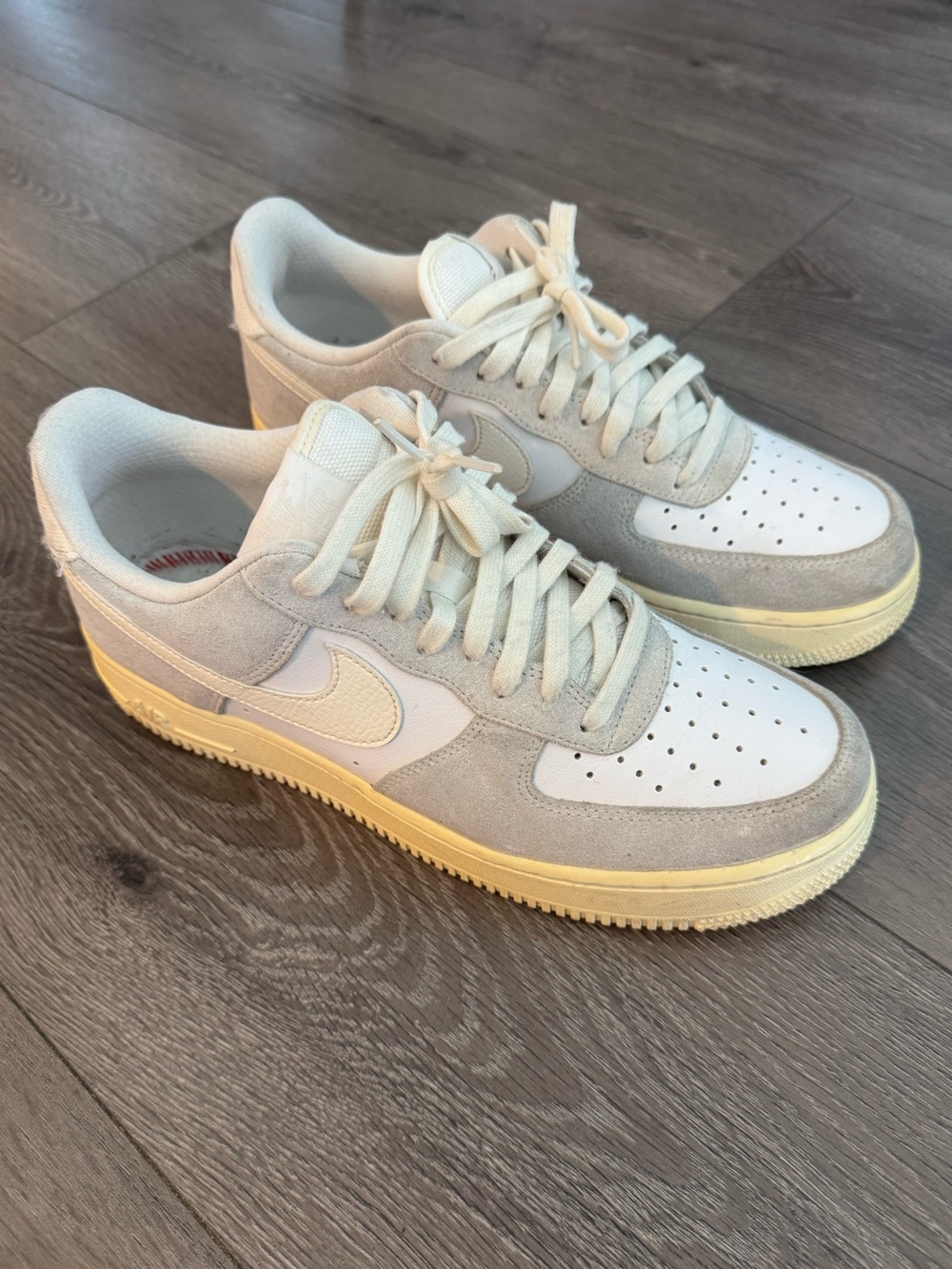 Nike Men’s Low-Top Sneakers in White and Grey
